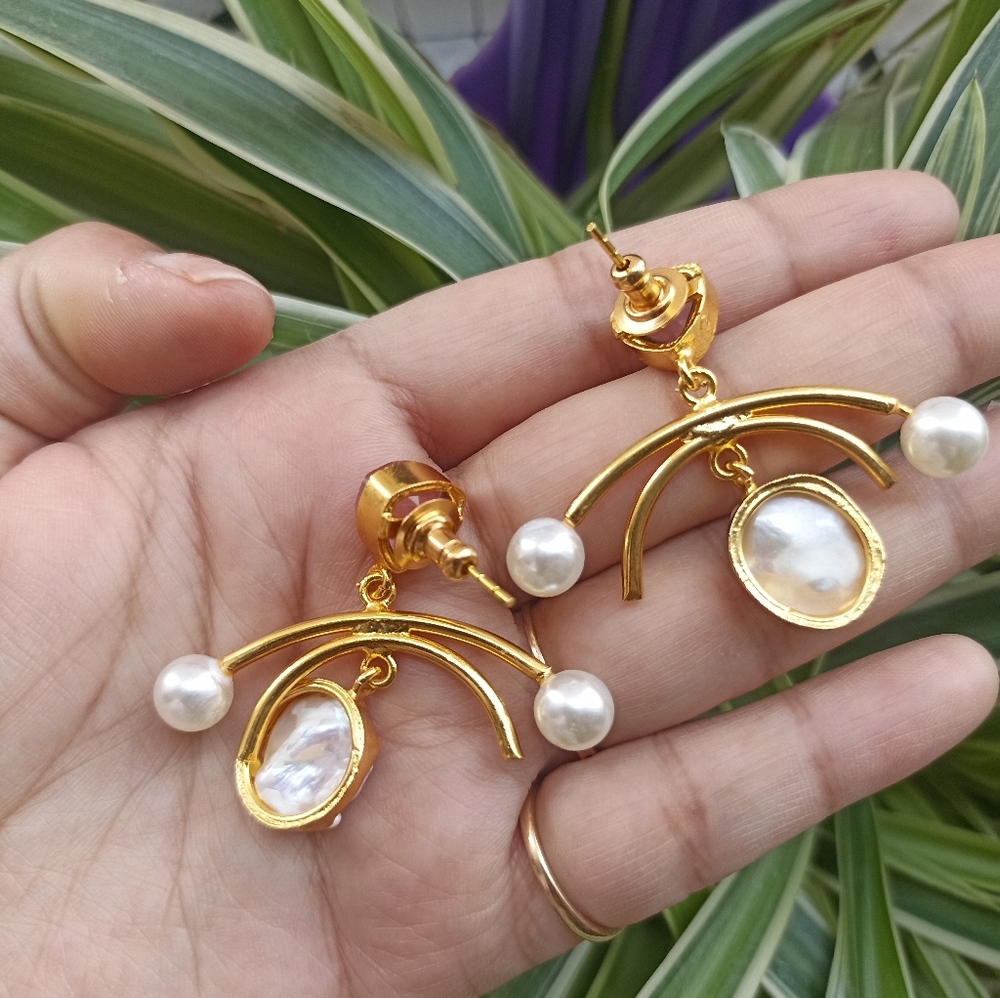 Handmade very beautiful trendy gold platted drop earrings - Picture 12 of 12